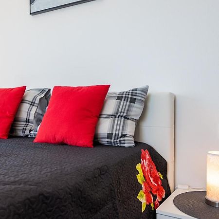 PUY Apartment M****, New City Apartment + Parking מראה חיצוני תמונה