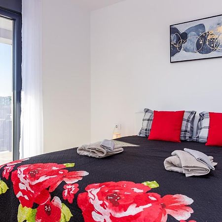 PUY Apartment M****, New City Apartment + Parking מראה חיצוני תמונה