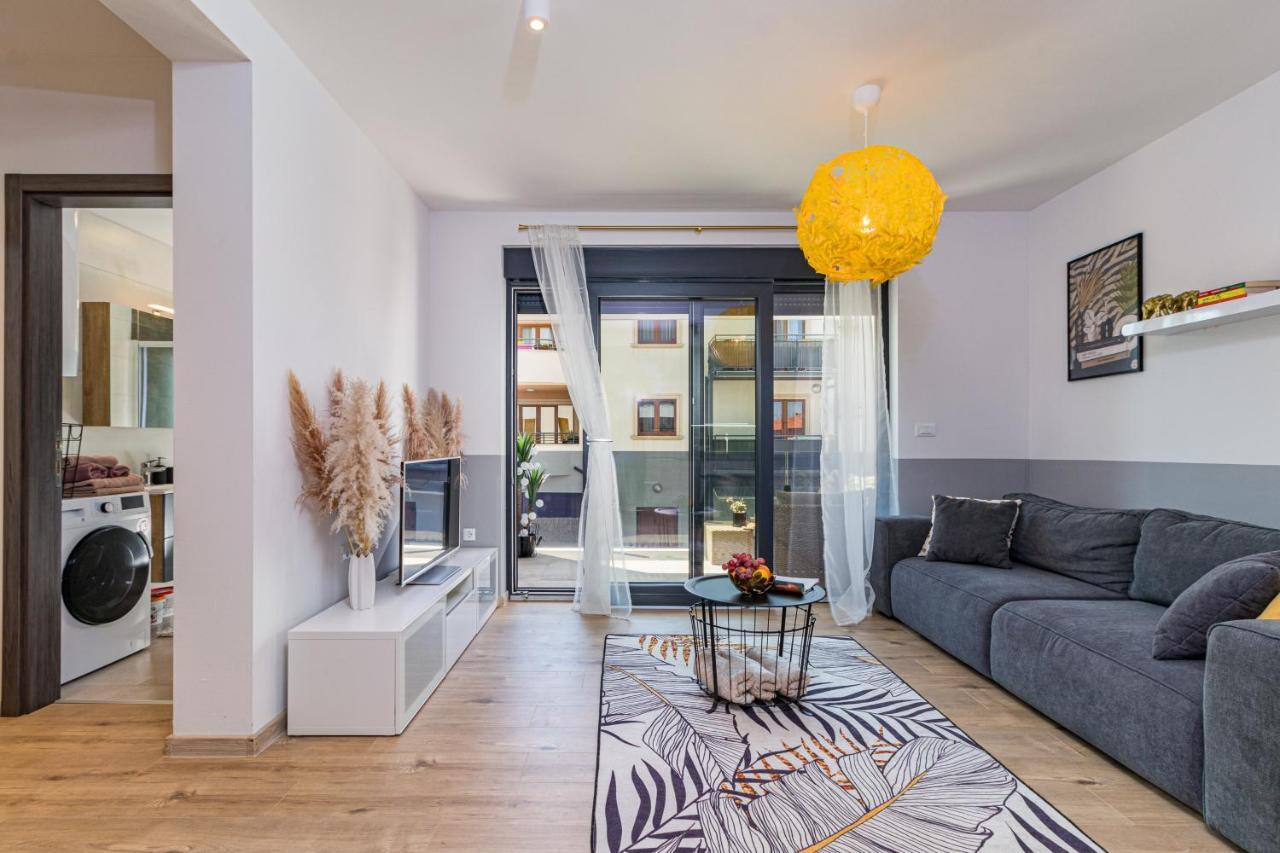 PUY Apartment M****, New City Apartment + Parking מראה חיצוני תמונה