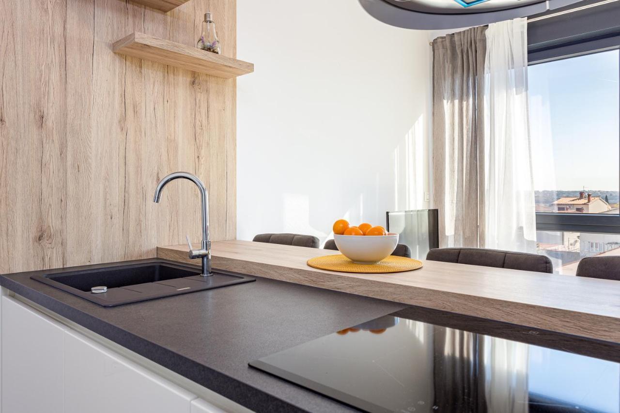 PUY Apartment M****, New City Apartment + Parking מראה חיצוני תמונה