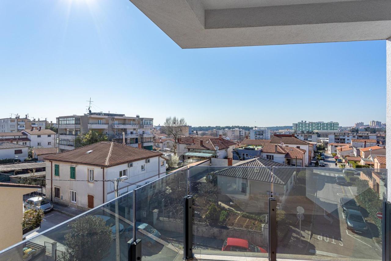 PUY Apartment M****, New City Apartment + Parking מראה חיצוני תמונה